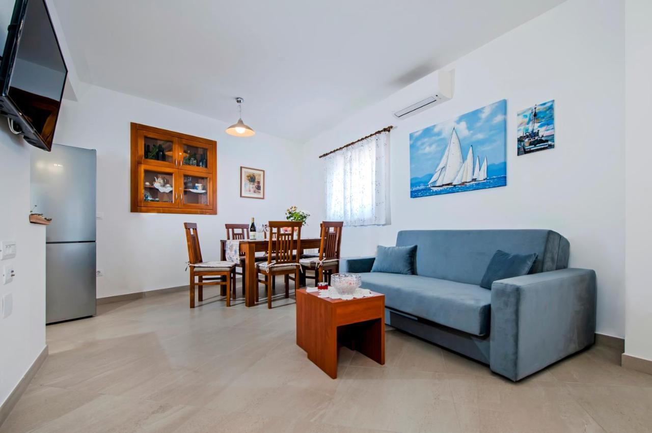 Casa Campus Apartment Rovinj Bagian luar foto